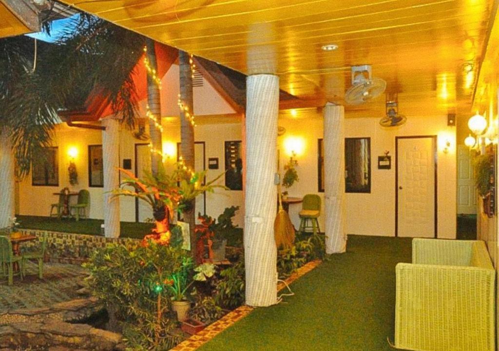Infinite Green Pension Puerto Princesa Bagian luar foto